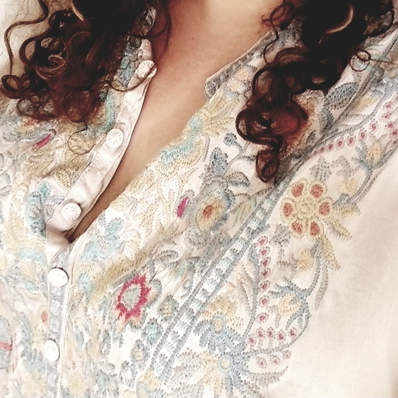 REANNE SATIN BLOUSE - Picture 6 of 8